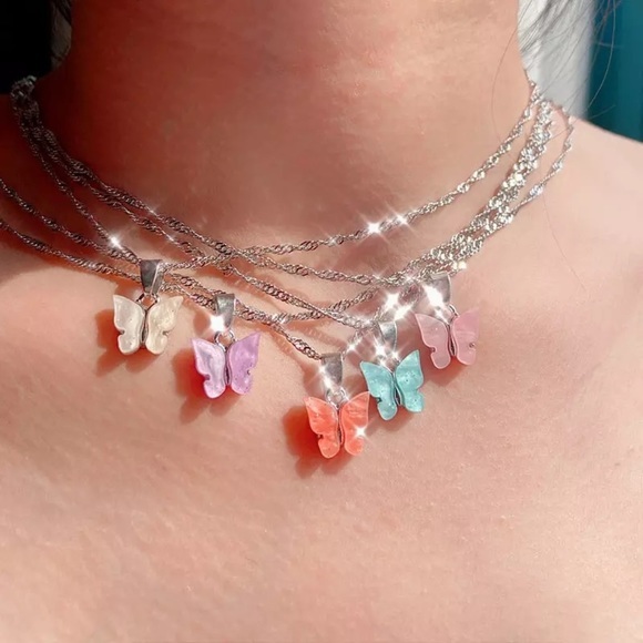 3/$30 🦋 Butterfly Charm Necklace - Picture 9 of 16